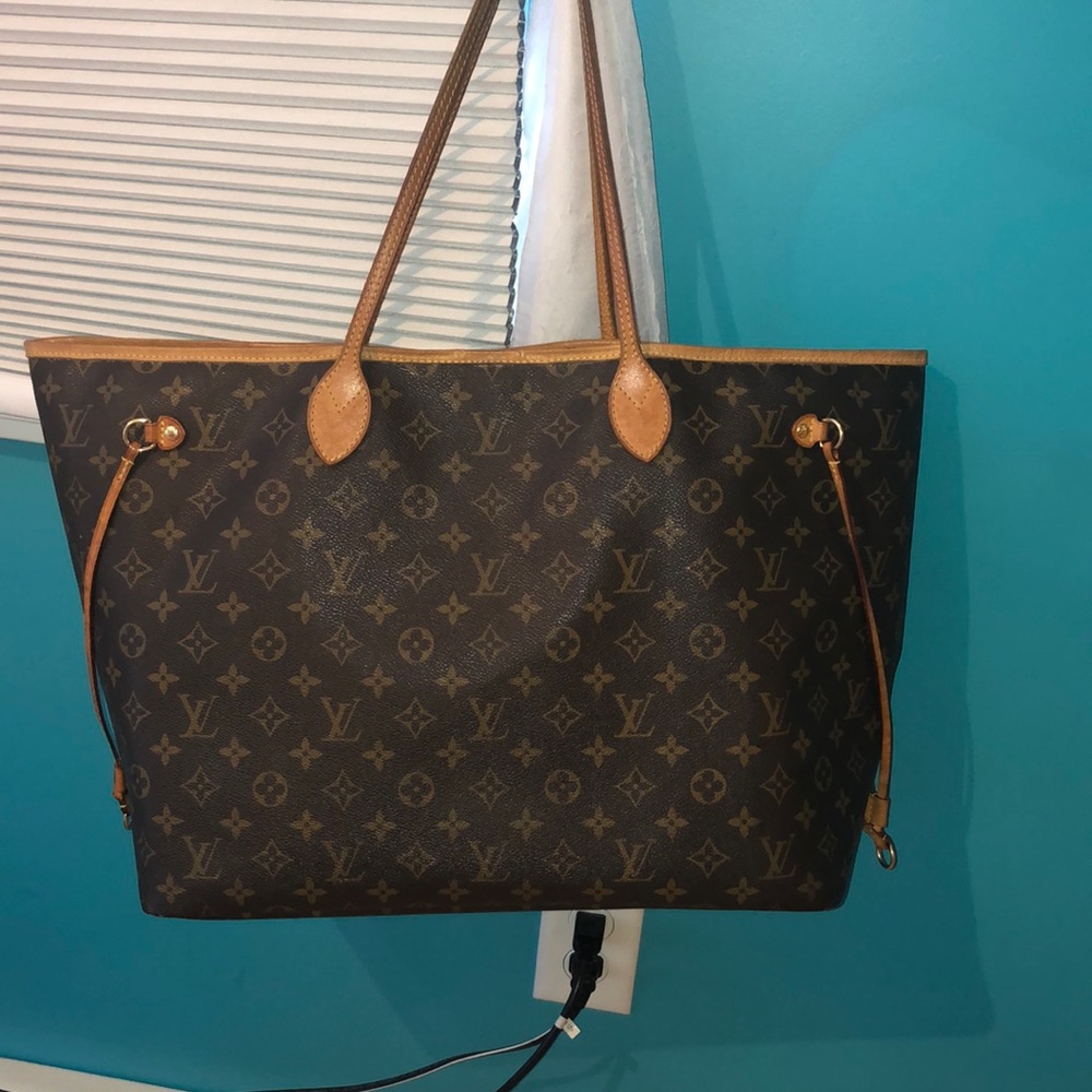 GM Louis Vuitton authentic date code FL4120